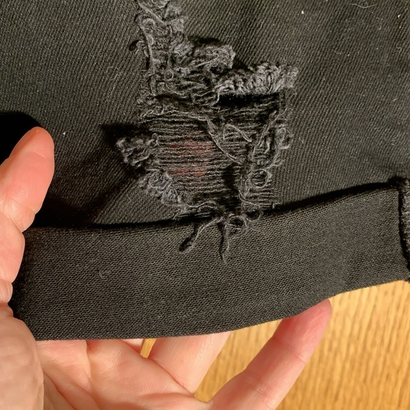 Black juniors Large ripped distressed cuffed 5 pocket STRETCH jean shorts EUC - Picture 4 of 8
